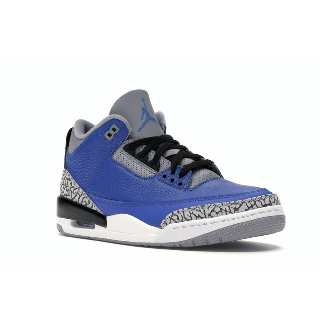 Air Jordan 3 Retro Varsity Royal Cement CT8532-400, trois-quarts avant extérieur