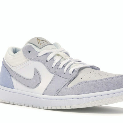 Air Jordan 1 Low Paris CV3043-100, trois-quarts avant extérieur