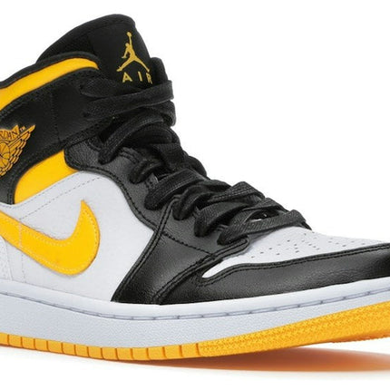 Air Jordan 1 Mid Laser Orange Black CV5276-107, trois-quarts avant extérieur