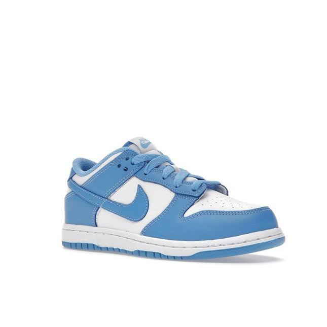 Nike Dunk Low UNC (PS) CW1588-103, trois-quarts avant extérieur