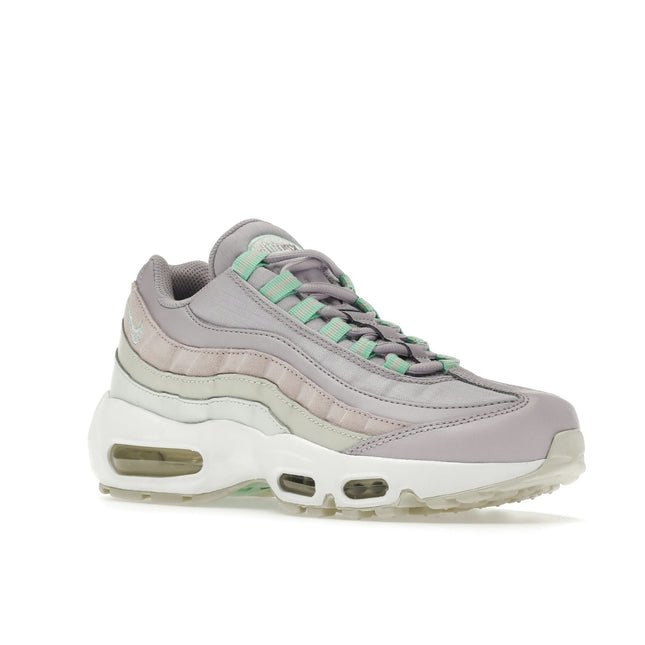 Nike Air Max 95 Lavender CZ1642-500, trois-quarts avant extérieur