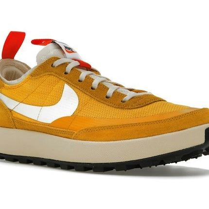 NikeCraft General Purpose Shoe Tom Sachs Dark Sulfur DA6672-700, trois-quarts avant extérieur