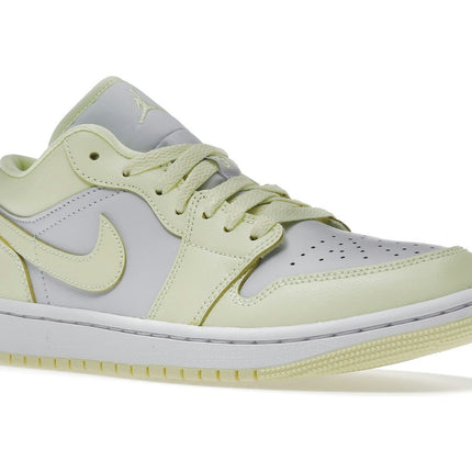 Air Jordan 1 Low Lemonade DC0774-007, trois-quarts avant extérieur