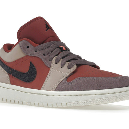 Air Jordan 1 Low Canyon Rust DC0774-602, trois-quarts avant extérieur