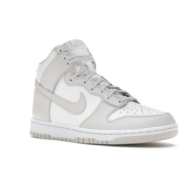 Nike Dunk High Vast Grey DD1399-100, trois-quarts avant extérieur