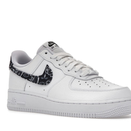 Nike Air Force 1 Low '07 Essential Black Paisley DH4406-101, trois-quarts avant extérieur