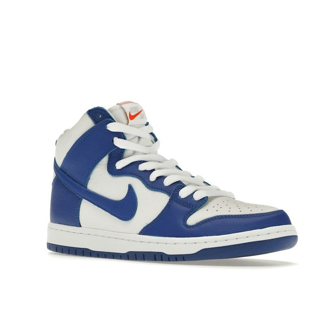 Nike SB Dunk High Pro ISO Kentucky DH7149-400, trois-quarts avant extérieur