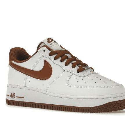 Nike Air Force 1 Low '07 Pecan DH7561-100, trois-quarts avant extérieur