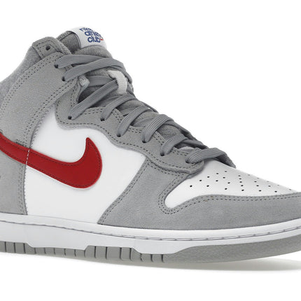 Nike Dunk High Light Smoke Grey Gym Red DJ6152-001, trois-quarts avant extérieur