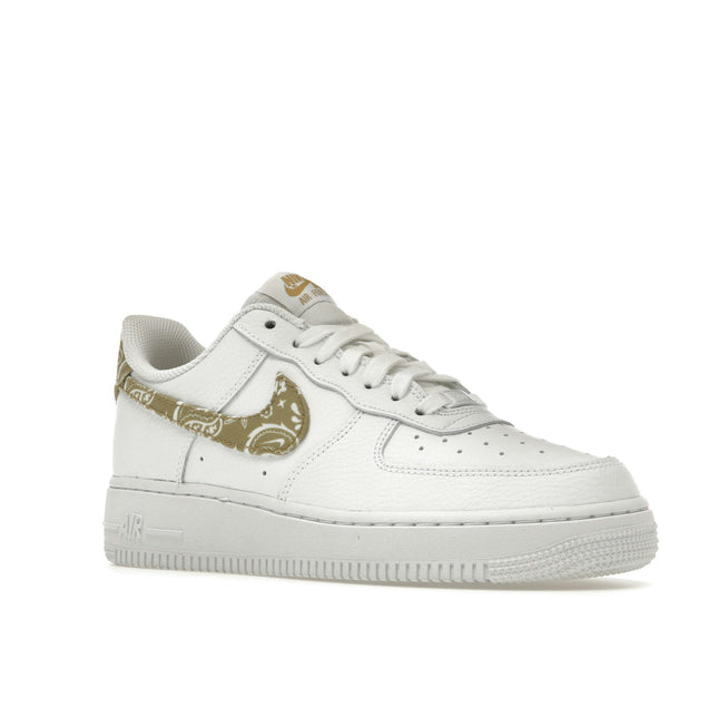 Nike Air Force 1 Low White Barely DJ9942-101, trois-quarts avant extérieur