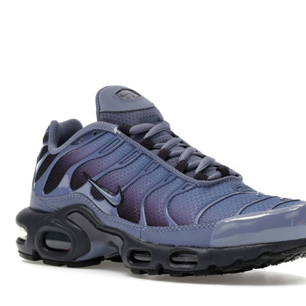 Nike Air Max Plus World Indigo DM0032-404, trois-quarts avant extérieur