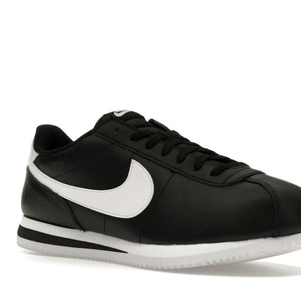 Nike Cortez Black White DM4044-001, trois-quarts avant extérieur