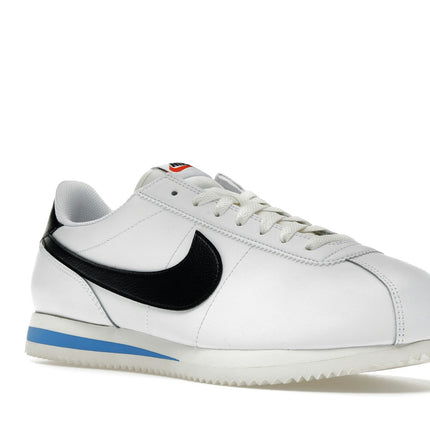 Nike Cortez White Black Light Photo Blue DM4044-100, trois-quarts avant extérieur
