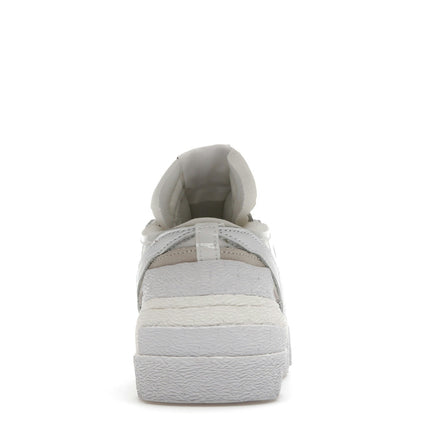 Nike Blazer Low Sacai White Patent Leather DM6443-100, arrière
