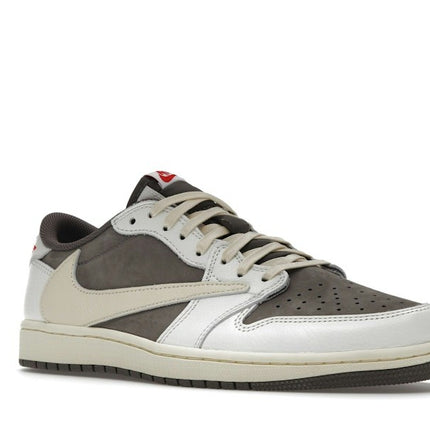 Air Jordan 1 Low Travis Scott Reverse Mocha DM7866-162, trois-quarts avant extérieur