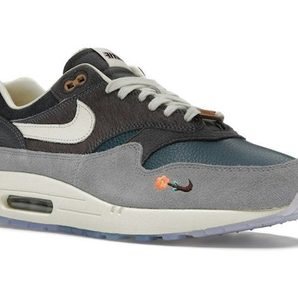 Nike Air Max 1 Kasina Won-Ang Grey DQ8475-001, trois-quarts avant extérieur