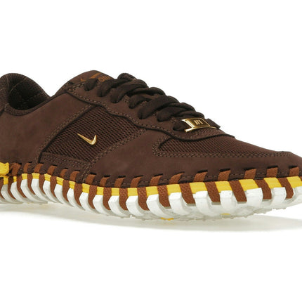Nike J Force 1 Low LX Jacquemus Earth DR0424-200, trois-quarts avant extérieur