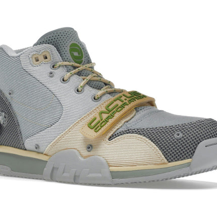 Nike Air Trainer 1 Travis Scott Grey Haze DR7515-001, trois-quarts avant extérieur