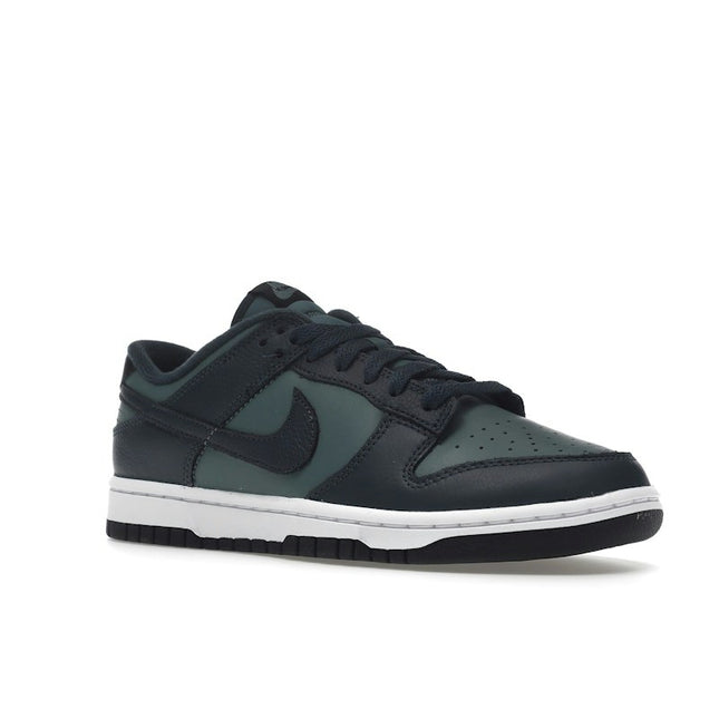 Nike Dunk Low Mineral Slate Armory Navy DR9705-300, trois-quarts avant extérieur
