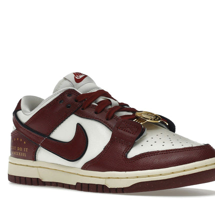 Nike Dunk Low SE Sail Team Red DV1160-101, trois-quarts avant extérieur
