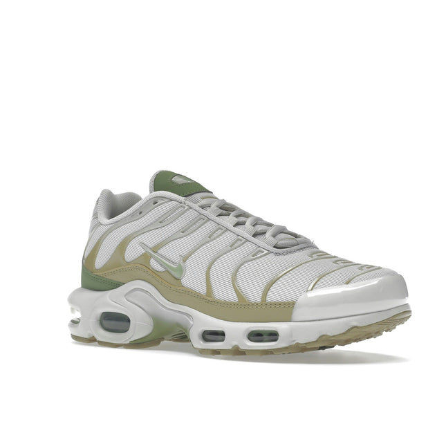 Nike Air Max Plus Light Bone Honeydew Alligator DX8954-001, trois-quarts avant extérieur