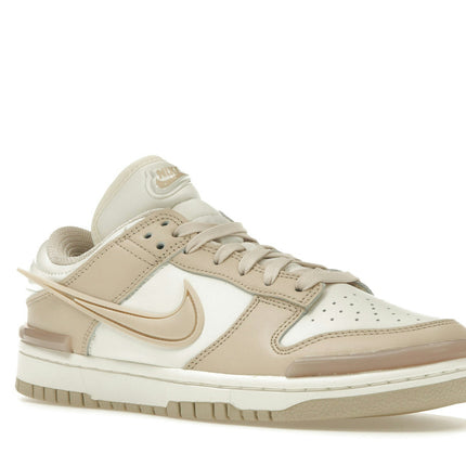 Nike Dunk Low Twist Sanddrift DZ2794-102, trois-quarts avant extérieur
