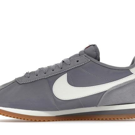 Nike Cortez Cement Grey Gum DZ2795-005, profil intérieur