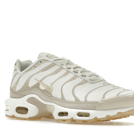 Nike Air Max Plus Premium Sanddrift DZ2832-101, trois-quarts avant extérieur