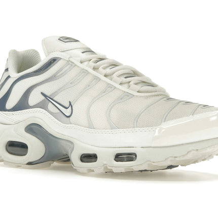 Nike Air Max Plus Ashen Slate DZ3671-104, trois-quarts avant extérieur