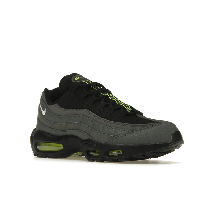 Nike Air Max 95 Grey Black Volt DZ4496-001, trois-quarts avant extérieur