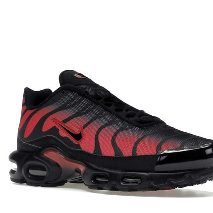 Nike Air Max Plus Bred Reflective DZ4507-600, trois-quarts avant extérieur