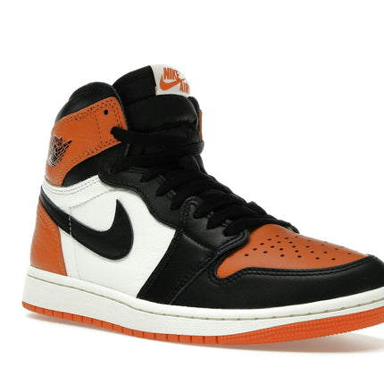 Air Jordan 1 Retro High OG Shattered Backboard DZ5485-008, trois-quarts avant extérieur