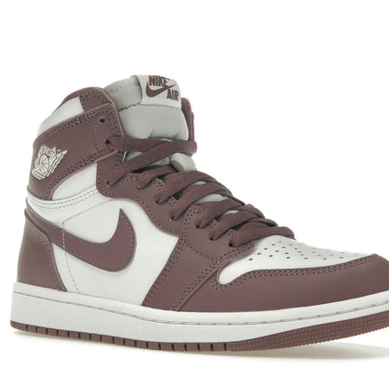 Air Jordan 1 Retro High OG Mauve DZ5485-105, trois-quarts avant extérieur
