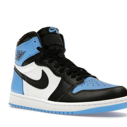 Air Jordan 1 Retro High OG UNC Toe DZ5485-400, trois-quarts avant extérieur
