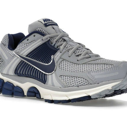 Nike Zoom Vomero 5 Yankees FB9149-003, trois-quarts avant extérieur