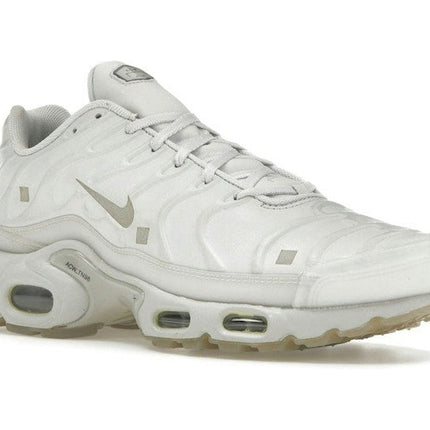 Nike Air Max Plus A-COLD-WALL Platinum Tint FD7855-002, trois-quarts avant extérieur