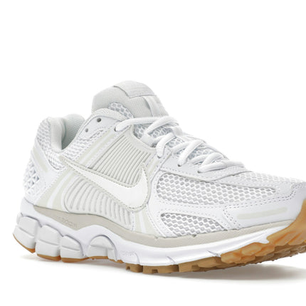 Nike Zoom Vomero 5 White Phantom Summit White FJ2028-104, trois-quarts avant extérieur