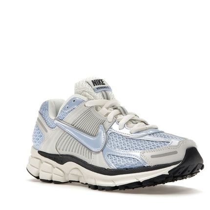 Nike Zoom Vomero 5 Royal Tint Photon Dust FJ4588-025, trois-quarts avant extérieur