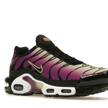 Nike Air Max Plus Bold Berry Citron Tint FN3485-001, trois-quarts avant extérieur