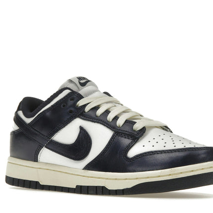 Nike Dunk Low Premium Vintage Navy FN7197-100, trois-quarts avant extérieur