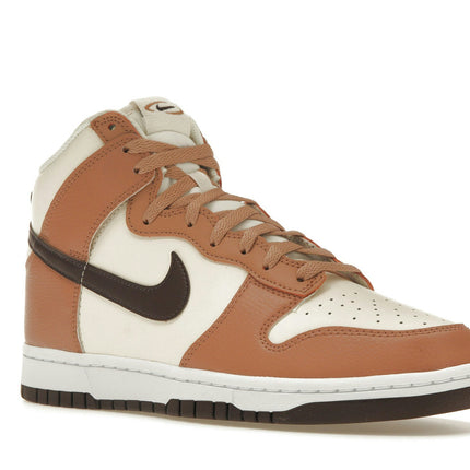 Nike Dunk High Dusted Clay FQ2755-200, trois-quarts avant extérieur