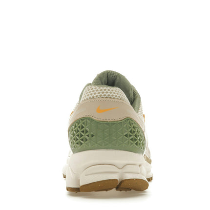 Nike Zoom Vomero 5 Sail Laser Orange Medium Olive FQ6868-181, arrière