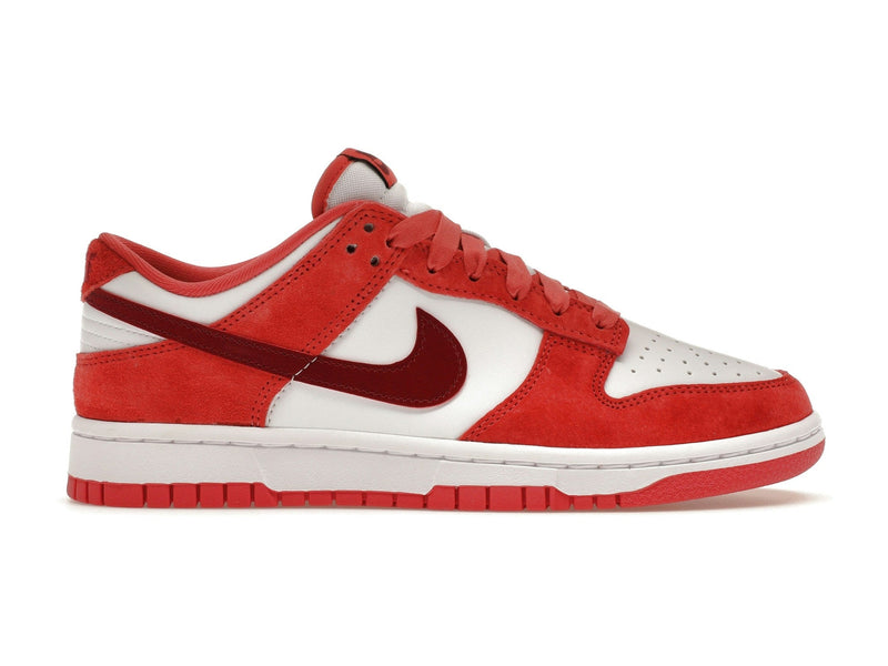 Nike Dunk Low Valentine's Day