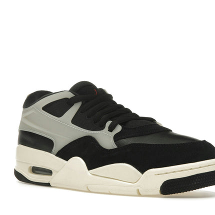 Air Jordan 4 RM Black Sail FQ7939-006, trois-quarts avant extérieur