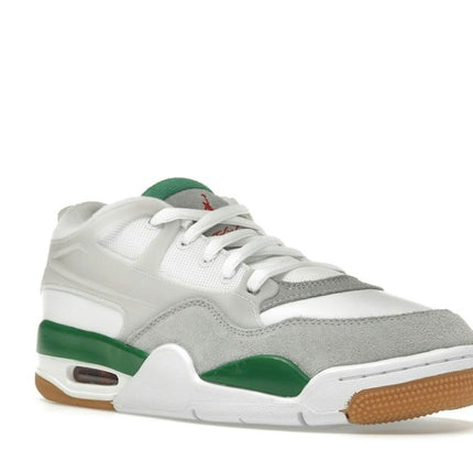 Air Jordan 4 RM Pine Green FQ7939-103, trois-quarts avant extérieur