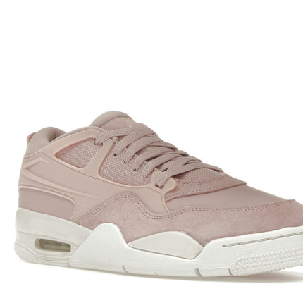 Air Jordan 4 RM Pink Oxford FQ7940-600, trois-quarts avant extérieur