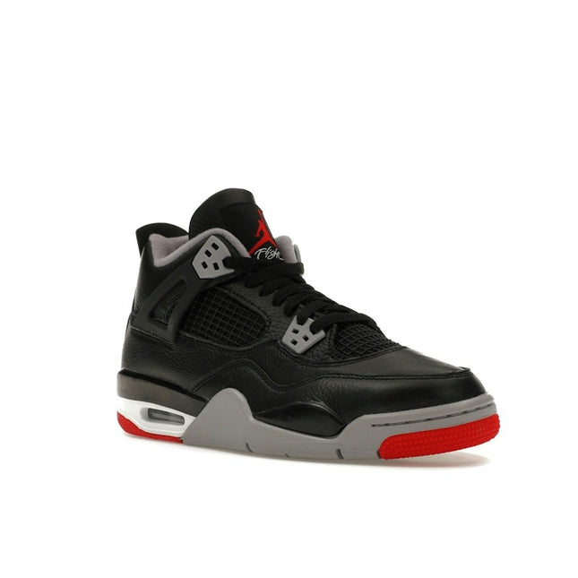 Air Jordan 4 Retro Bred Reimagined (GS) FQ8213-006, trois-quarts avant extérieur