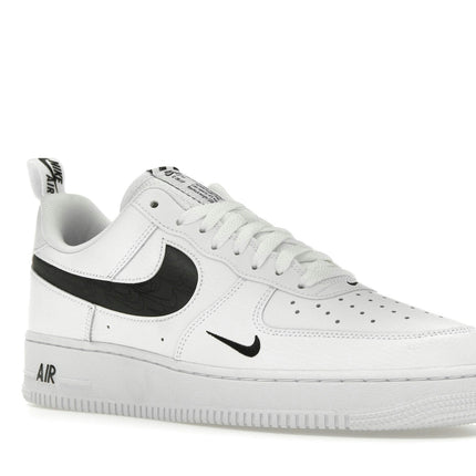 Nike Air Force 1 Low Reflective Swoosh White Black FV1320-100, trois-quarts avant extérieur