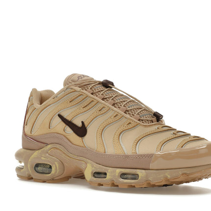 Nike Air Max Plus Sesame FZ5049-222, trois-quarts avant extérieur
