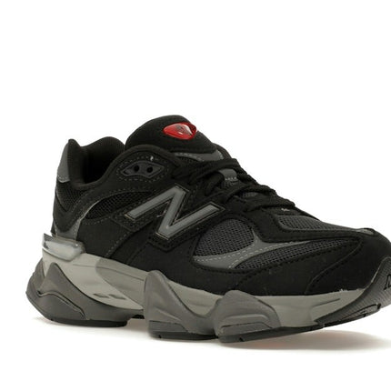 New Balance 9060 Black Grey (GS) GC9060BK, trois-quarts avant extérieur